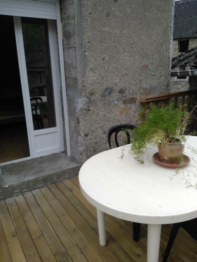 Chez Bouju Hotel Castetnau-Camblong Exterior foto